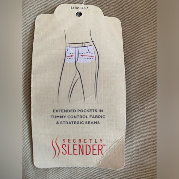 St. John’s Bay Tan Chino Shorts NWT Size 18P SKU0499 - Picture 8 of 9